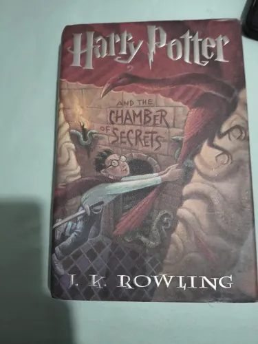 Livro Harry Potter original câmera secreta TD em inglês