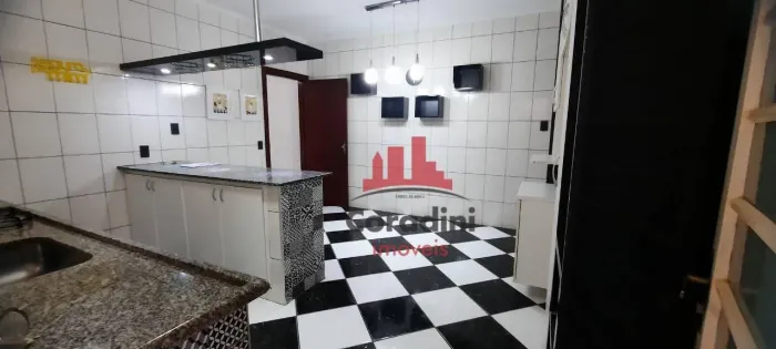 Casa à venda, 138 m² no Bairro Parque Residencial Klavin - Nova Odessa/SP