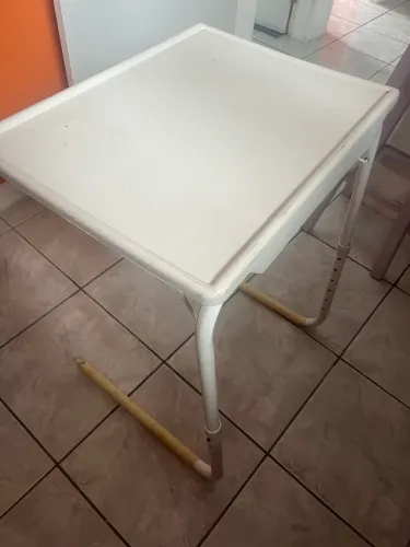 Mesinha dobravel