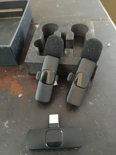 Microfone com adaptador (entrada tipo C)