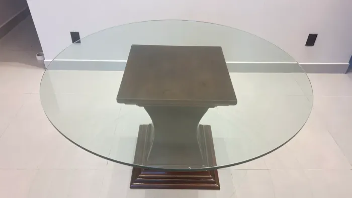 Linda Mesa de Jantar para 6 pessoas - de vidro, redonda, 150mm de diâmetro e vidro 15mm