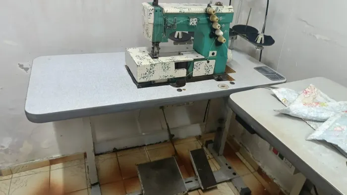 Vendo máquina de custura galoneira Kansai