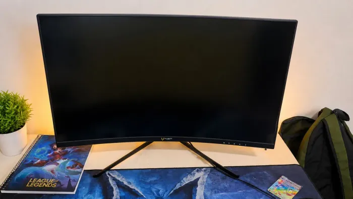 Monitor gamer curvado 27, 180 hz