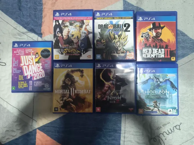 Vendo kit com 7 jogos semi-novos de Playstation 4, todos originais!