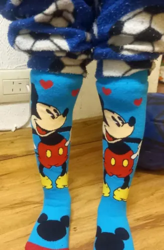 Meias Mickey e Minnie quentinhas