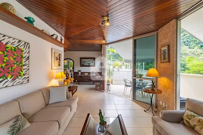 Cobertura para venda com 3 quartos, 236m² - Cosme Velho - Rio de Janeiro/RJ