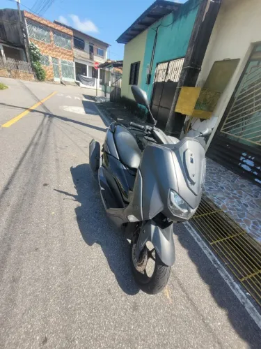 Moto top demais