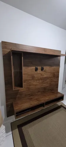 Painel lindo em MDF amadeirado da Dallacosta.