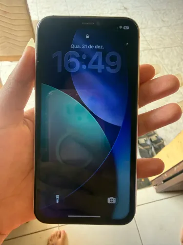 Celular IPhone 11