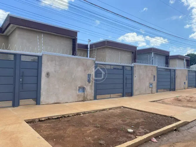 CASA NOVA COM 1 APARTAMENTO