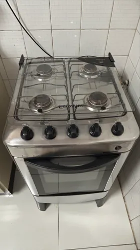Fogão 4 bocas em ótimo estado