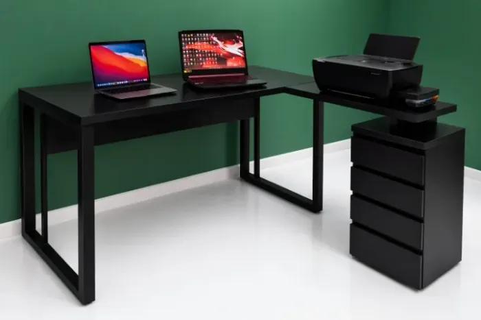 mesa preta com gaveteiro em L 