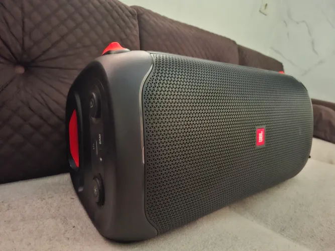 Jbl Partybox 110 pouco usada - TROCA/VENDA 160w rms.