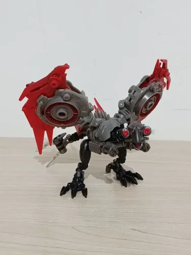 Transformers Laserbeak DOTM