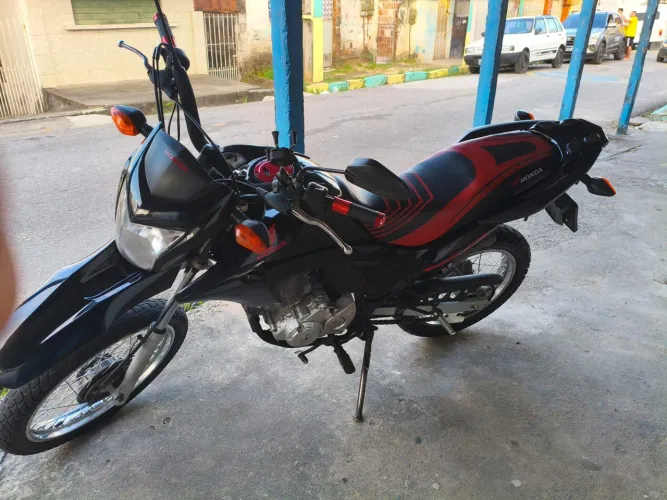 Bros 160 preta 