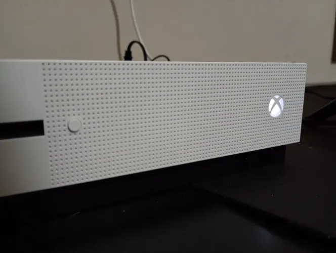 XBOX ONE S IMPECÁVEL