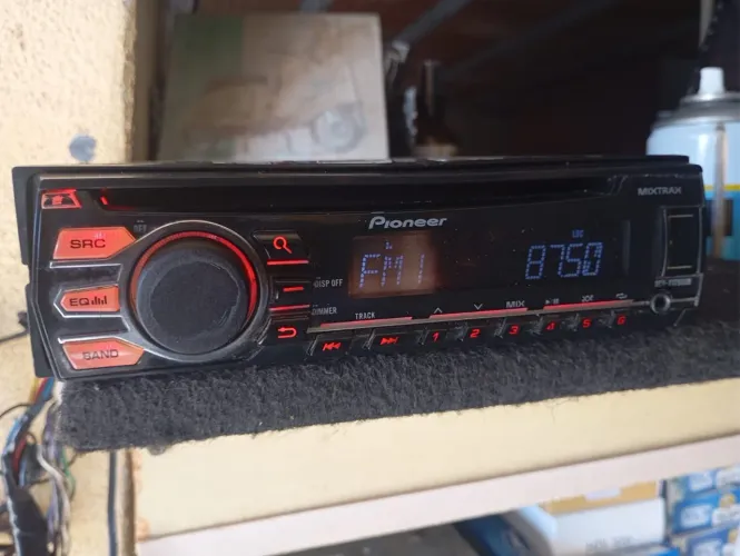 Pionner radio
