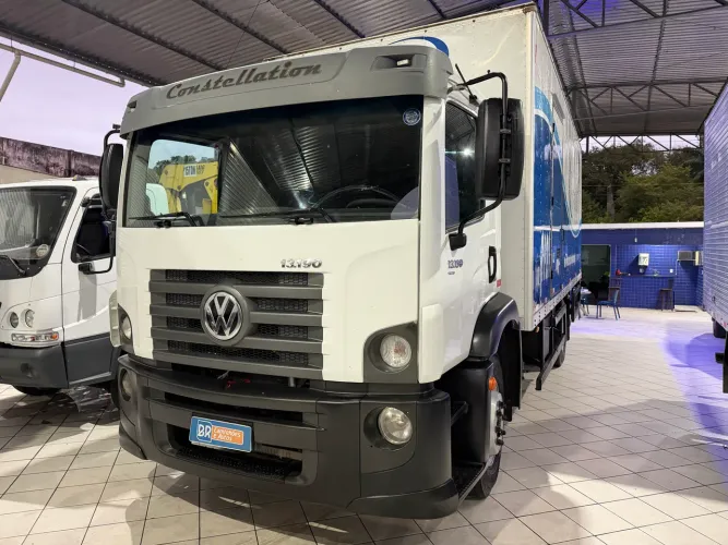 Volkswagen 13.190 2020 Baú 7,00m piso de chapa Arcondicionado Extra único Dono