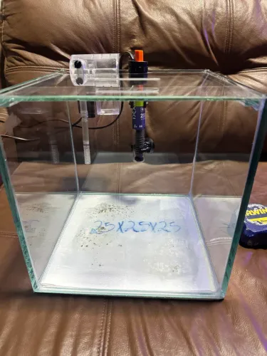 Aquário cubo com termostato e filtro
