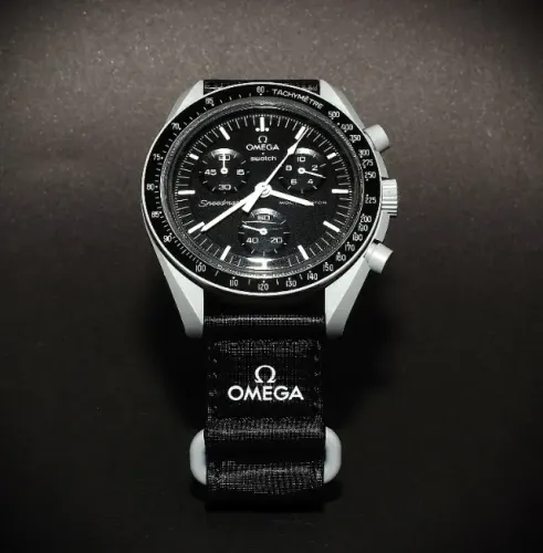 OMEGA X SWATCH - MISSION TO THE MOON