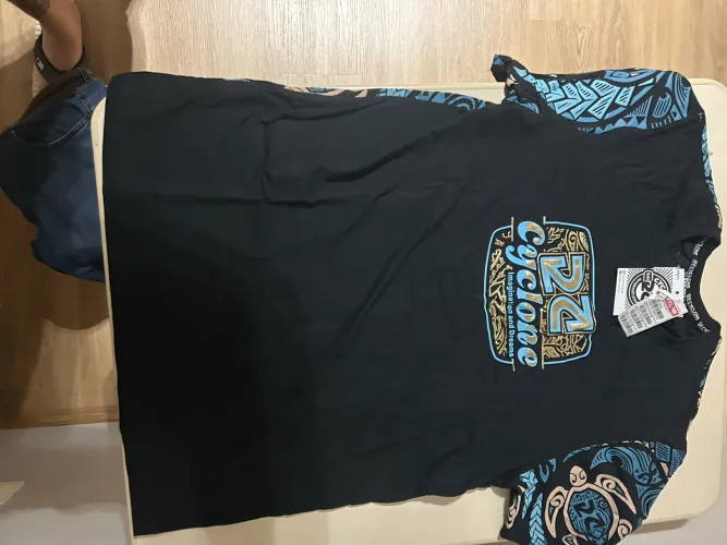 Camisa ciclone tamanho M masculino novo