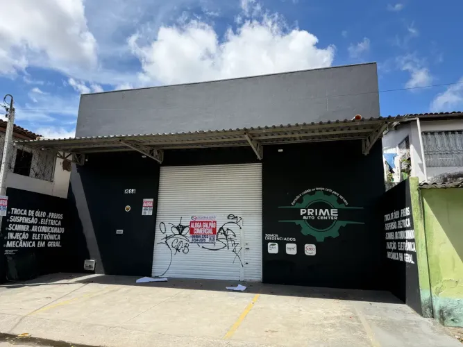 Imóvel para aluguel possui 396 metros quadrados em Prefeito José Walter - Fortaleza - CE