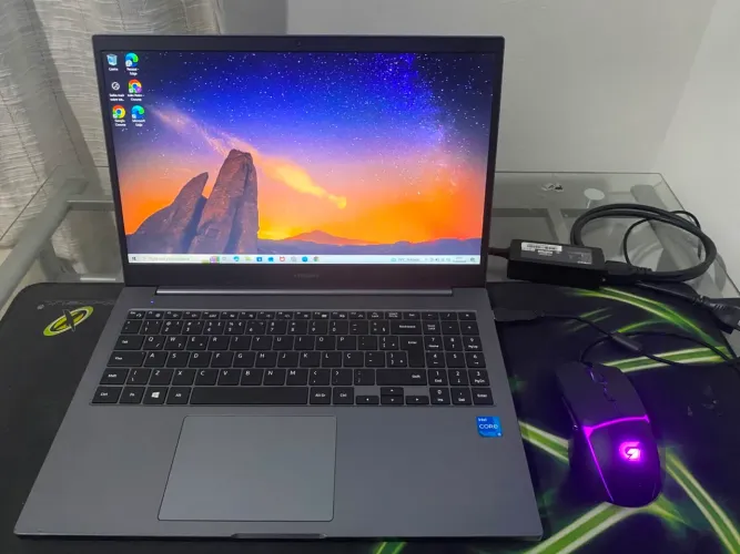 Samsung Book Np550xda-kh4br 1135g7 8gb 1tb Prateado (Usado)