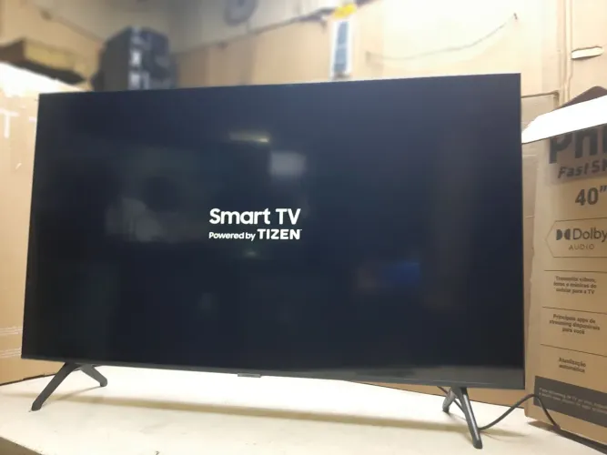 Vendo uma smart tizen tv Samsung 43 polegadas borda infinita Bluetooth estado de Nova