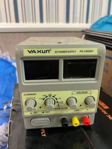 Fonte de bancada yaxun 1502dd+ 220v
