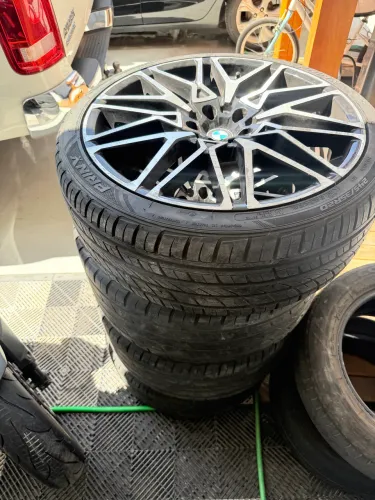 Roda aro 20 da BMW