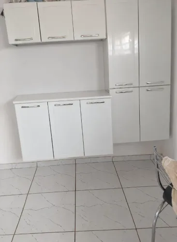 VENDO ESSE JOGO DE ARMÁRIO DE AÇO 