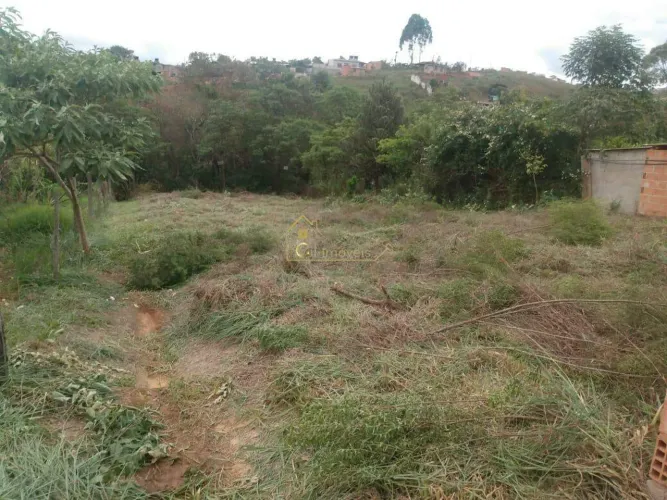 Chára á venda em Balneário Agua limpa em Nova Lima, excelente oportunidade chácara com 1.6