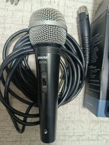 Vendo microfone shure SV 100,máquina de fumaça, interface de áudio 