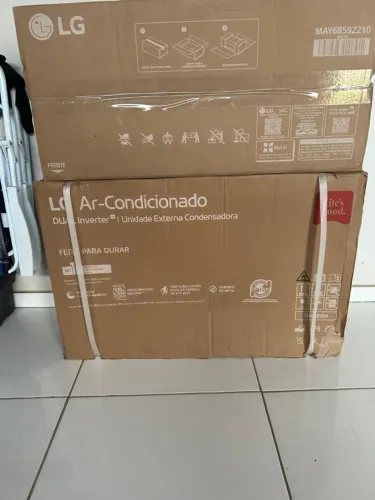 AR CONDICIONADO SLIPT VOICE LG DUAL INVERTER 9000 BTUS WI-FI IA COMANDO ALEXA NOVO LACRADO