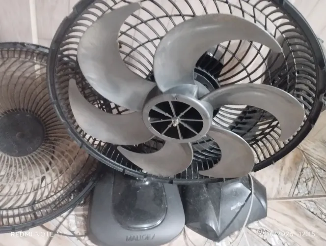 Ventilador usado sem palheta e outro e lento.