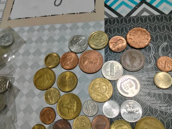 Lote De Moedas Antigas Mundiais Diversas Para Colecionador