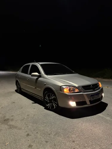 Chevrolet Astra 2.0 8V/ CD 2.0 8V Hatchback 5P MEC 2004