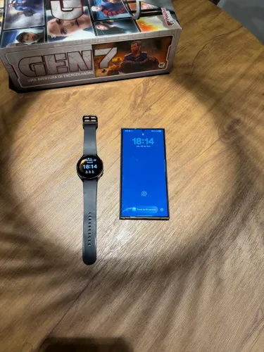 Vendo combo Samsung com Galaxy S24 Ultra + Samsung Galaxy Watch 4