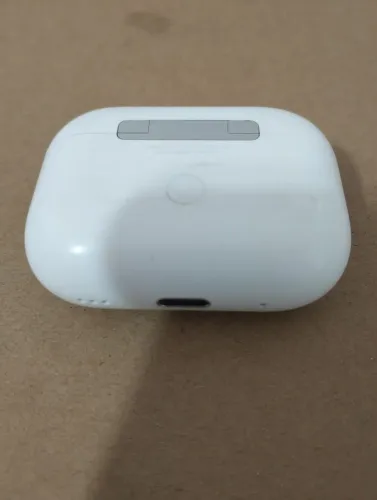 Estojo de recarga original Apple A2968.