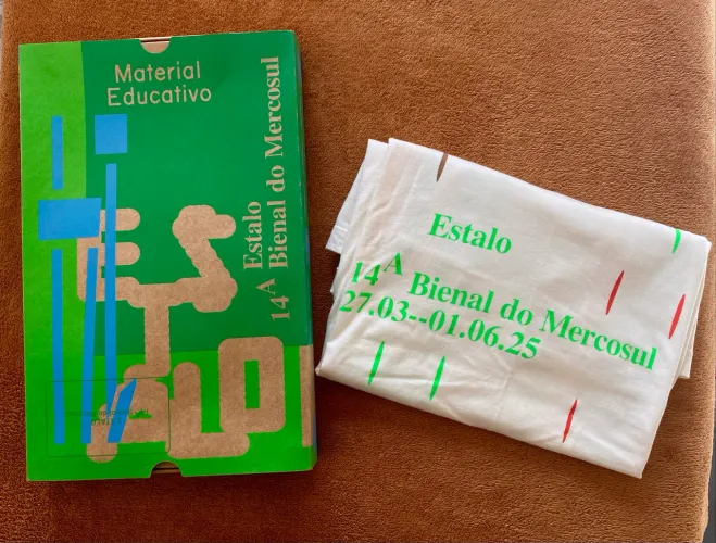 Material Educativo + Camisa Bienal do Mercosul