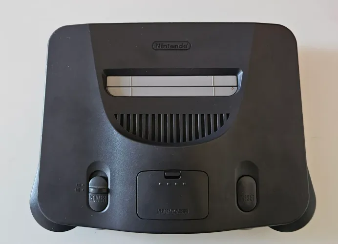 Nintendo 64- Americano.