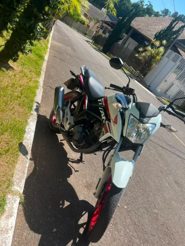 Vendo TITAN S 2020