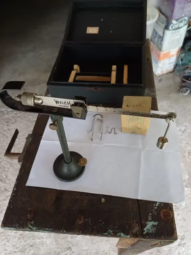 Antiga balança para determinacao de densidade