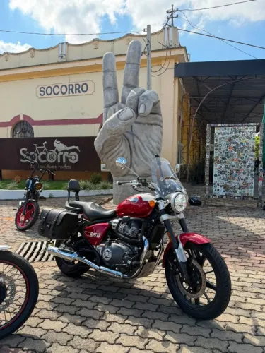 [VENDO / TROCO] Royal Enfield Super Meteor 650 (2026) - Apenas 2.200 km + Troco por Harley