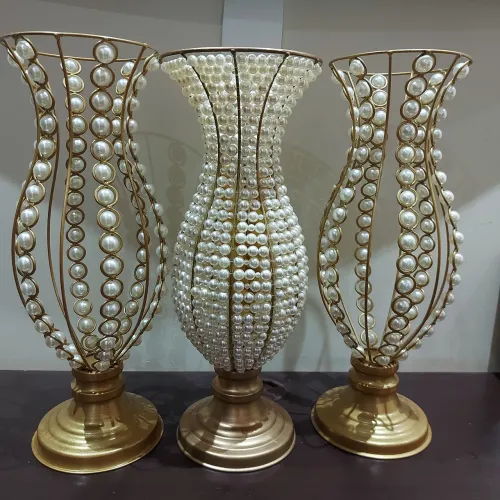Trio vasos dourado com pérolas