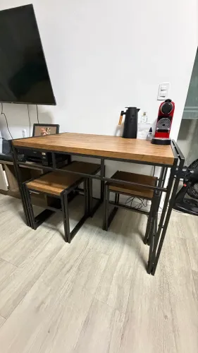 Mesa de madeira mobly