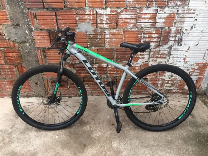 BICLETA LOTUS NITRO