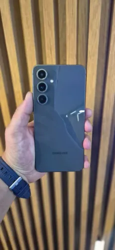 S24 FE 256GB 2 meses de uso