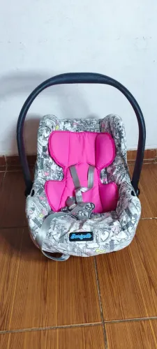Vende-se bebê conforto Burigotto