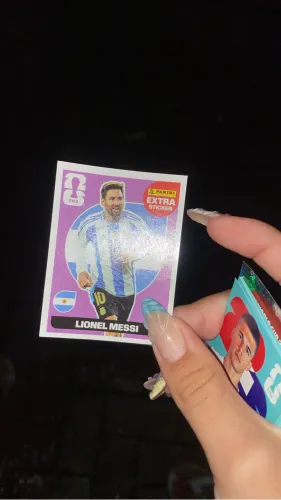 Figurinha messi extra roxa